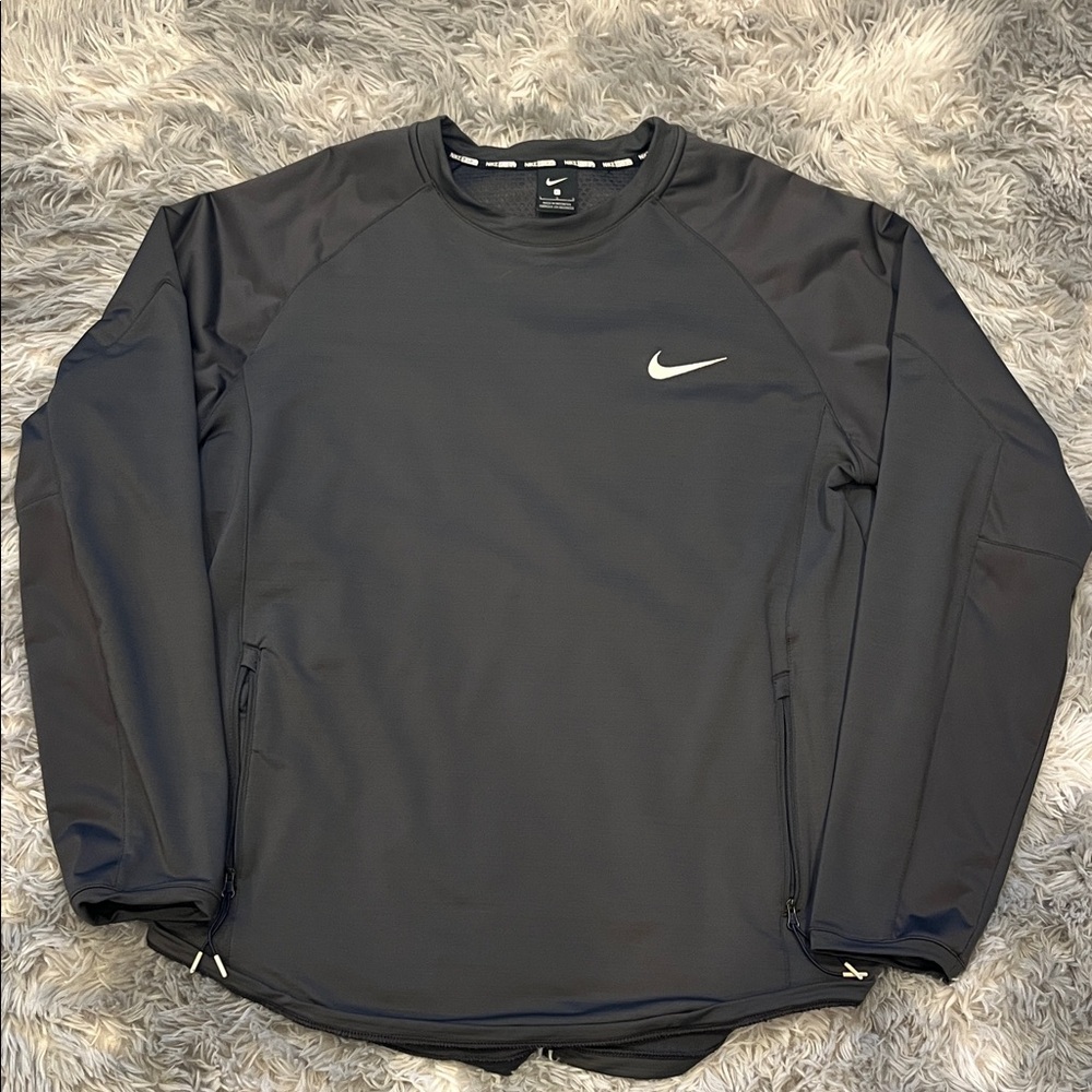 Nike Charcoal Gray Crew Neck cage sweatshirt with front pockets